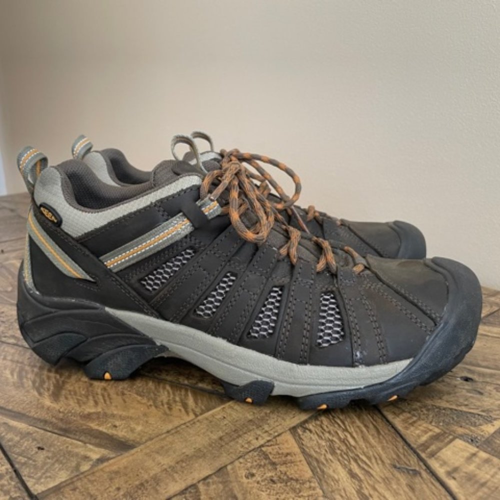 Men’s Keene Voyageur Hiking Shoes size 10.5